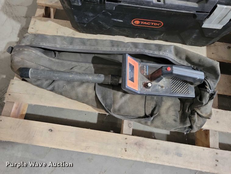 image for item DX6508 Assorted tools