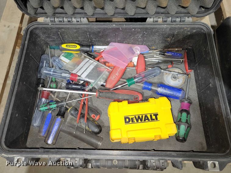 image for item DX6508 Assorted tools