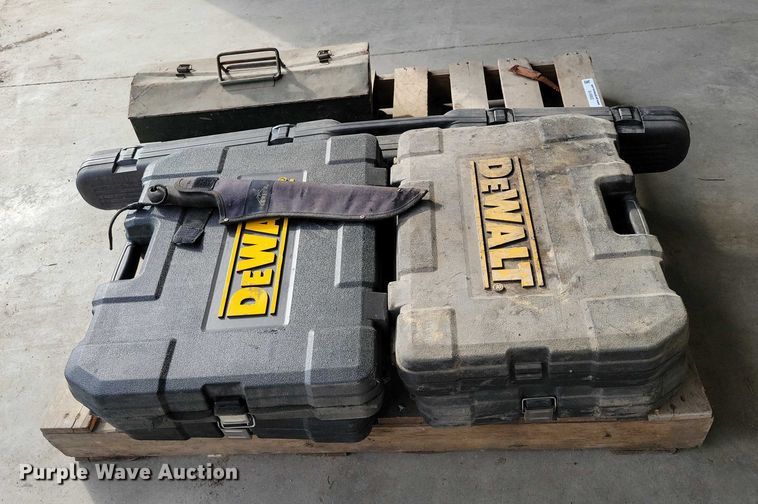 image for item DX6510 Assorted tools