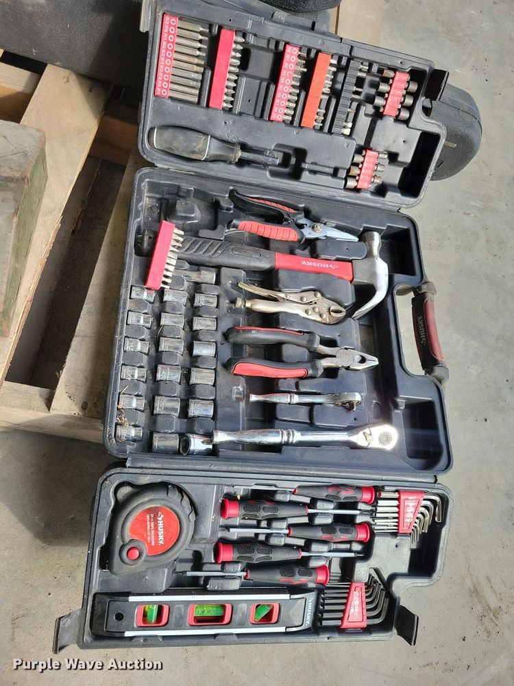 image for item DX6510 Assorted tools