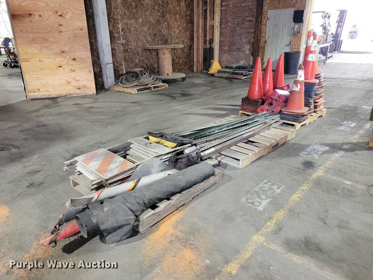 image for item DX6512 Road safety equipment