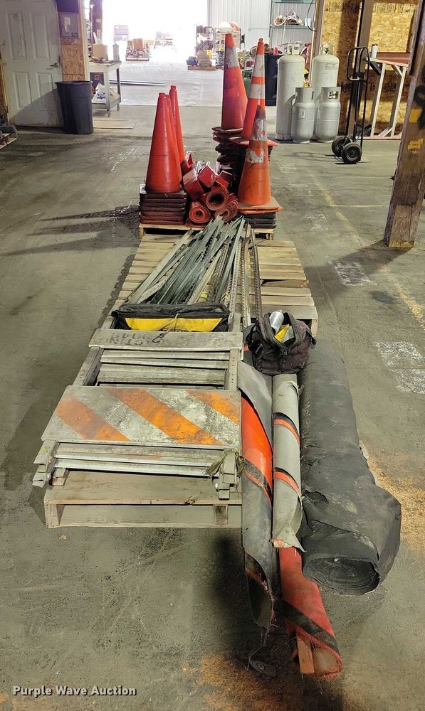 image for item DX6512 Road safety equipment