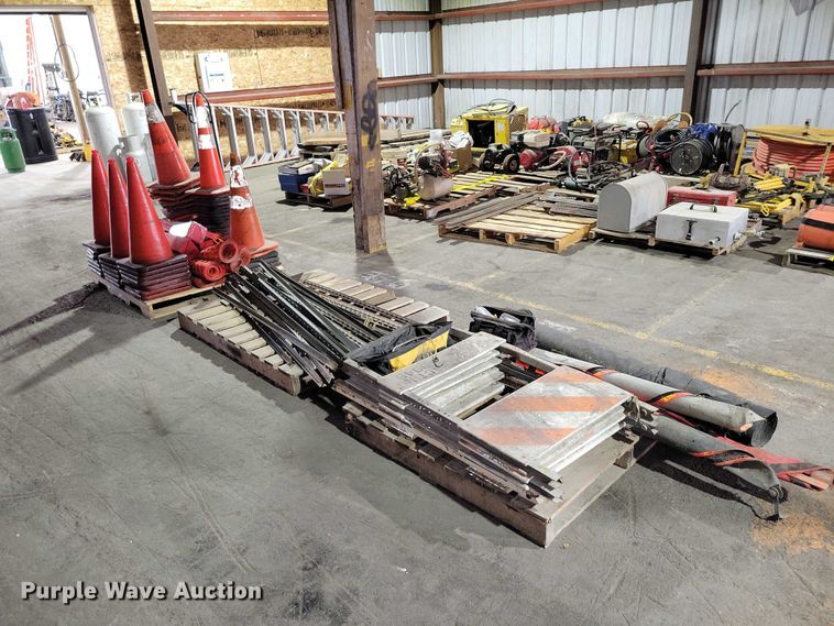 image for item DX6512 Road safety equipment