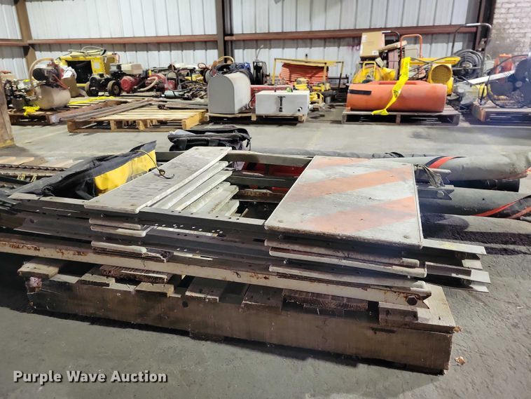 image for item DX6512 Road safety equipment