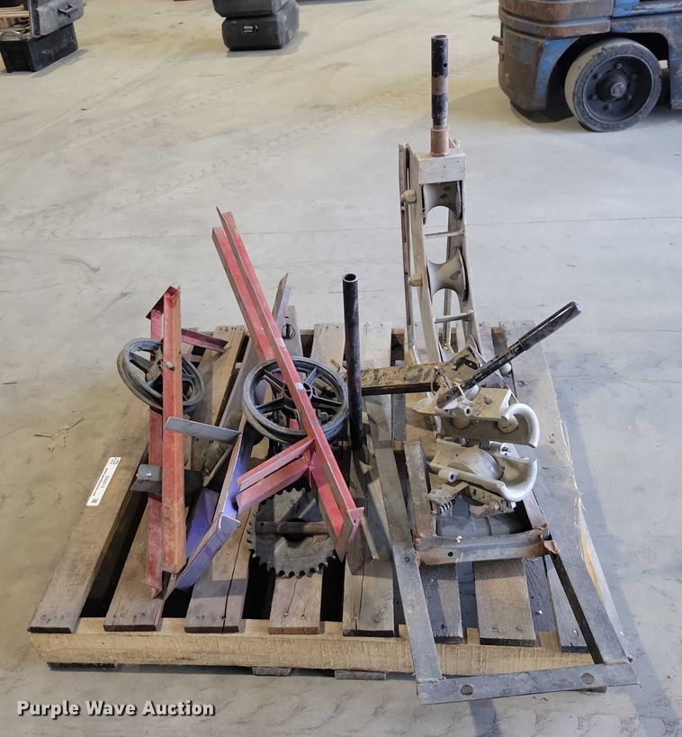 image for item DX6515 Pipe laying equipment