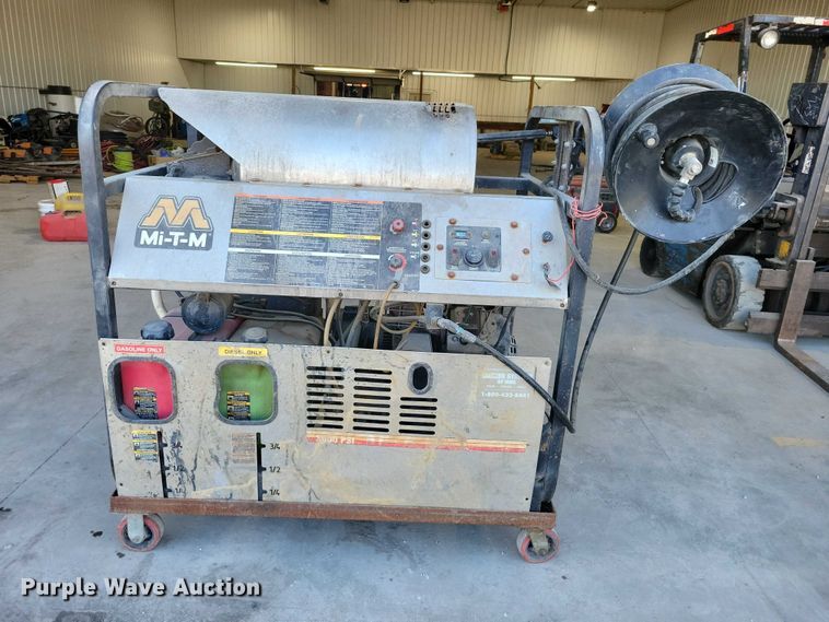 image for item DX6517 Mi-T-M pressure washer