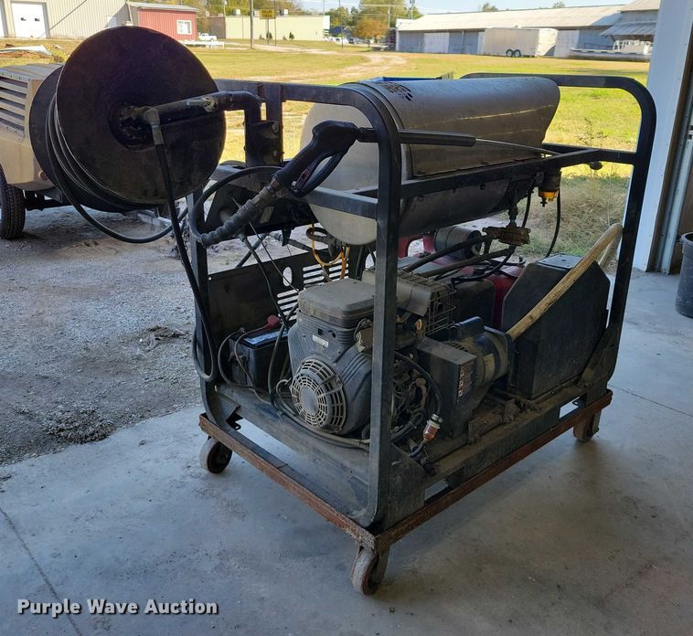 image for item DX6517 Mi-T-M pressure washer