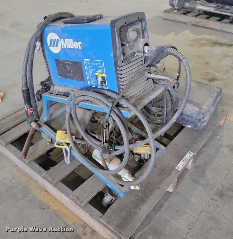 image for item DX6523 Miller Spectrum 875 plasma cutter