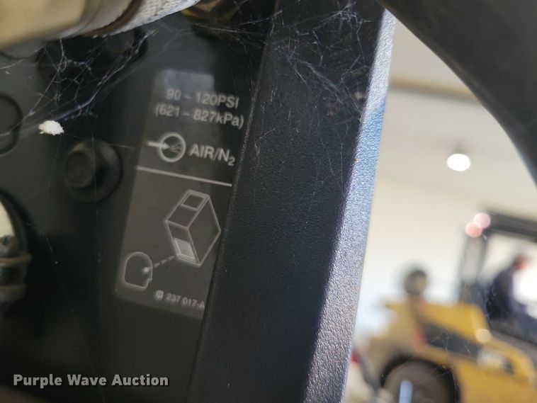 image for item DX6523 Miller Spectrum 875 plasma cutter