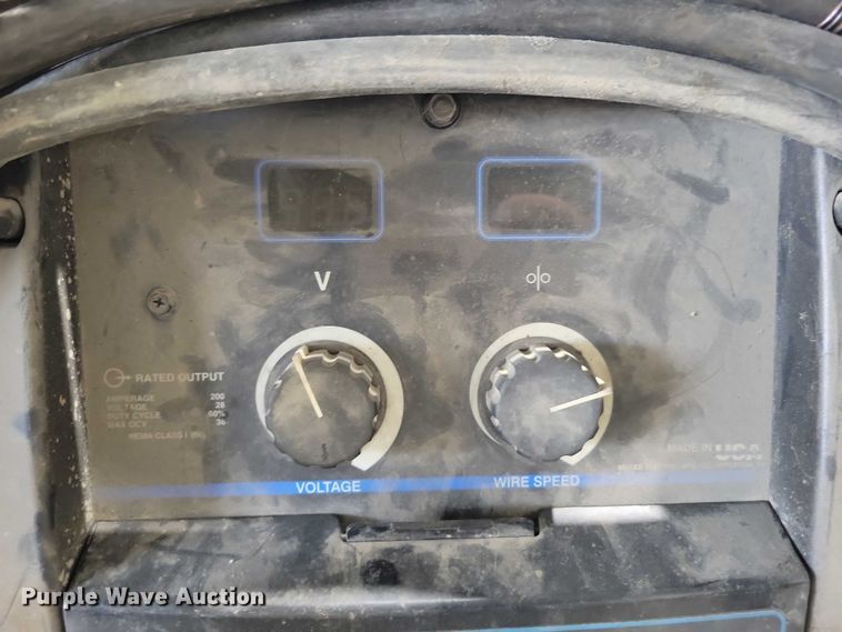 image for item DX6524 Miller Millermatic 252 welder