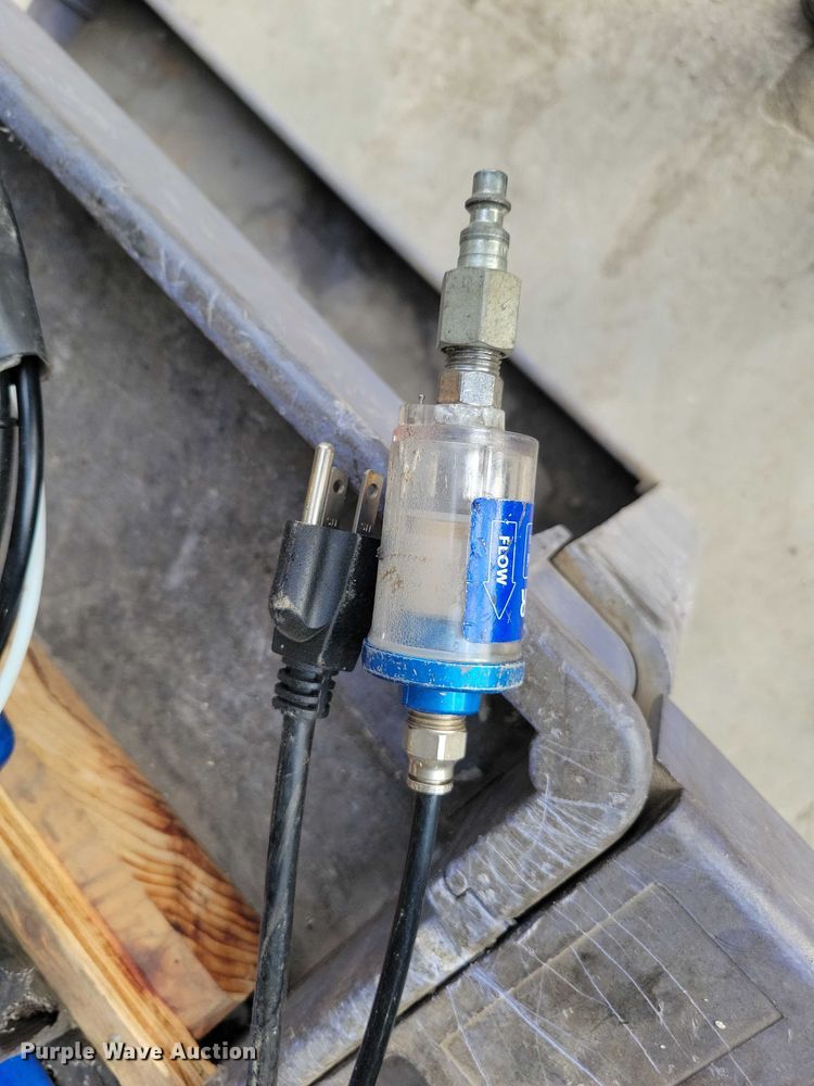 image for item DX6527 Drader Injectiweld W3000 plastic welder gun