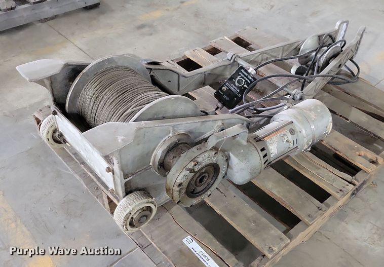 image for item DX6535 Ridgid 700 manhole winch