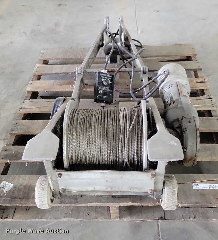 image for item DX6535 Ridgid 700 manhole winch