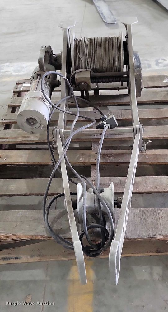 image for item DX6535 Ridgid 700 manhole winch