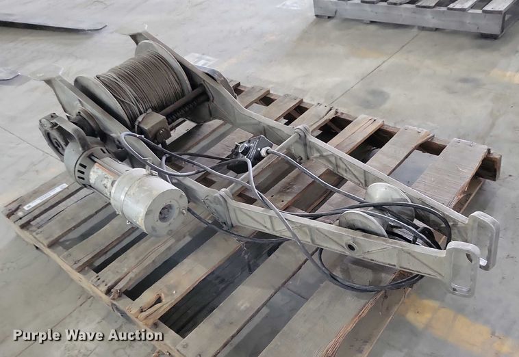 image for item DX6535 Ridgid 700 manhole winch