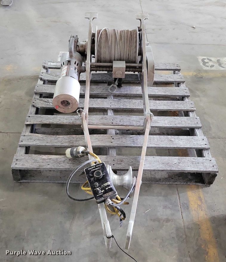 image for item DX6536 Ridgid 700 manhole winch