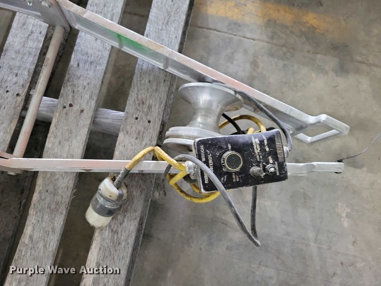 image for item DX6536 Ridgid 700 manhole winch