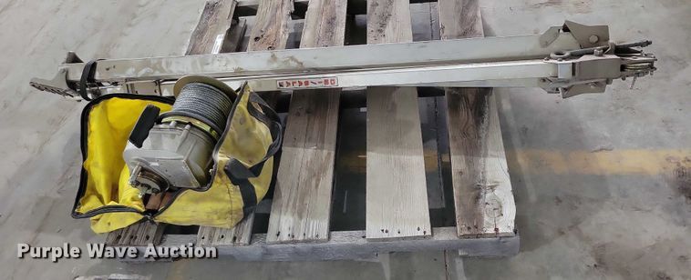 image for item DX6537 Manhole winch system