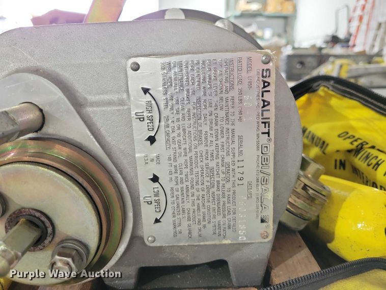 image for item DX6537 Manhole winch system