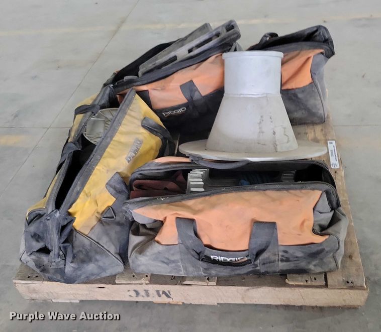 image for item DX6539 Assorted tools