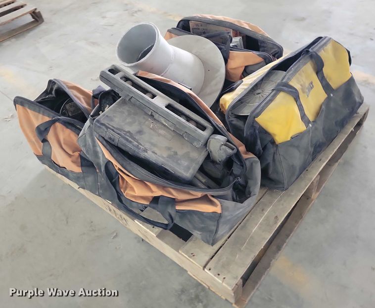 image for item DX6539 Assorted tools