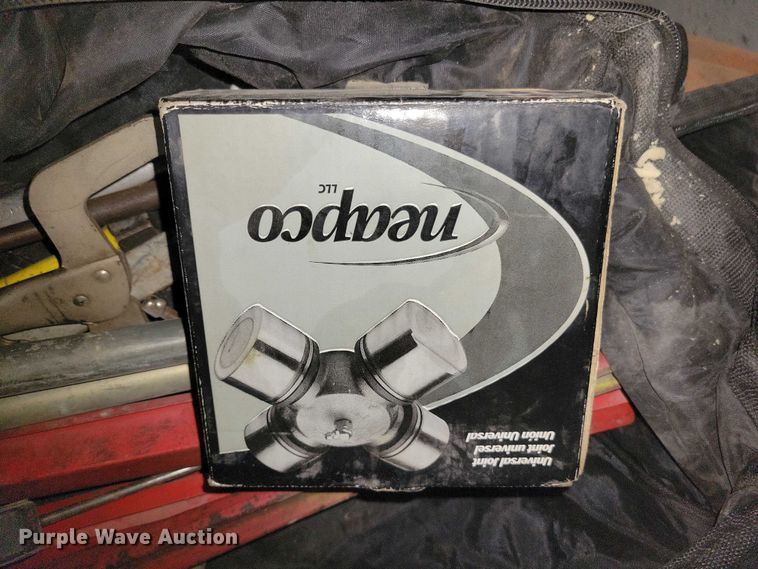 image for item DX6539 Assorted tools