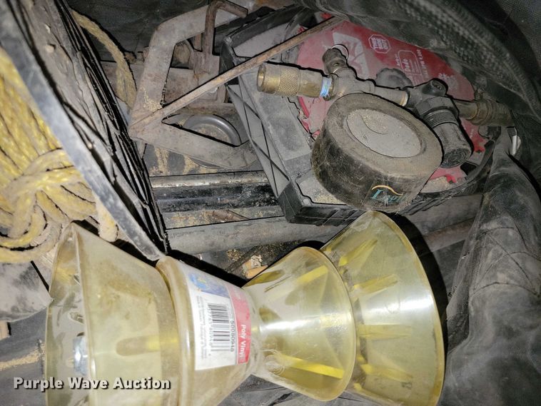 image for item DX6539 Assorted tools