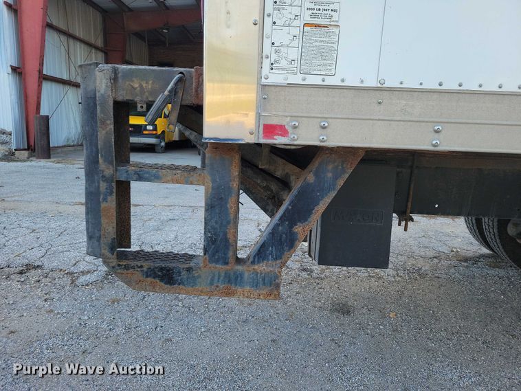 image for item DX6551 2013 Freightliner Business Class M2 refrigerated truck