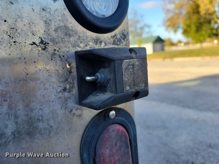 image for item DX6551 2013 Freightliner Business Class M2 refrigerated truck