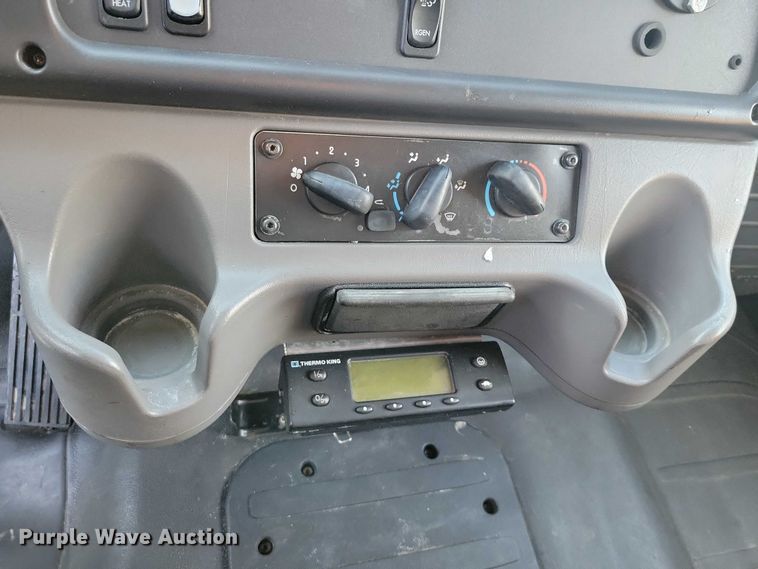 image for item DX6551 2013 Freightliner Business Class M2 refrigerated truck