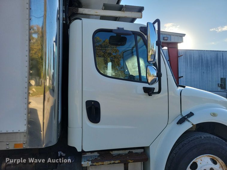 image for item DX6551 2013 Freightliner Business Class M2 refrigerated truck