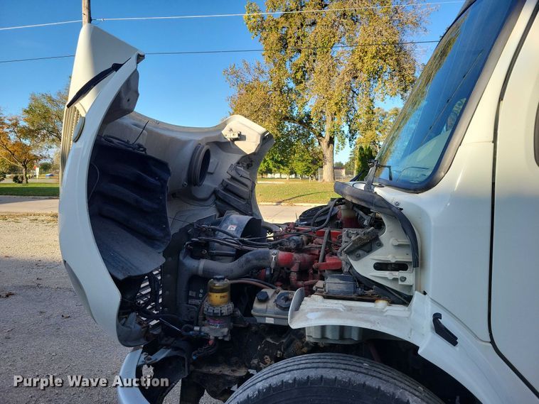 image for item DX6551 2013 Freightliner Business Class M2 refrigerated truck