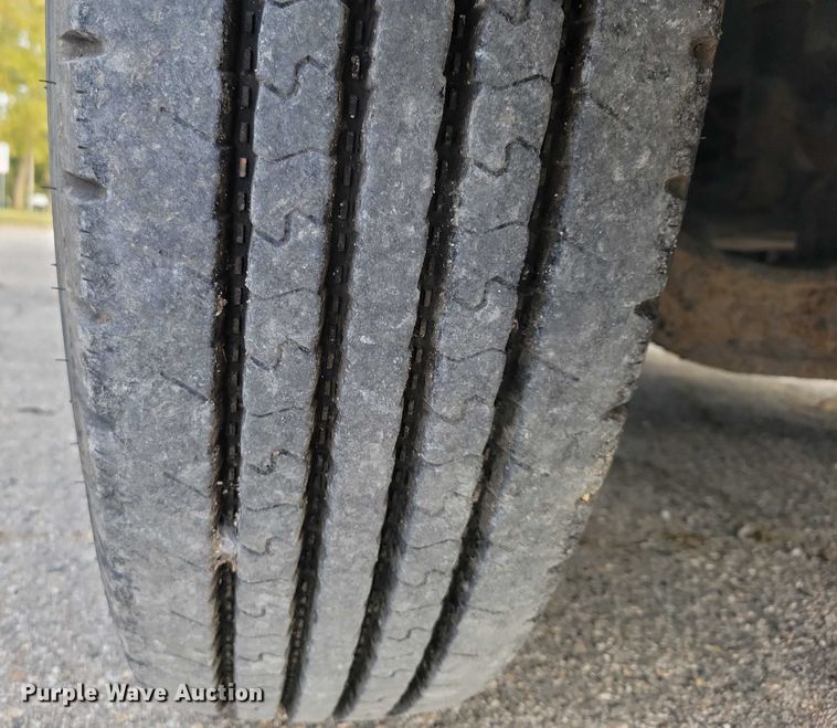 image for item DX6551 2013 Freightliner Business Class M2 refrigerated truck