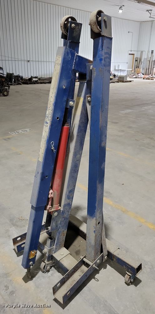 image for item DX6552 Engine hoist 