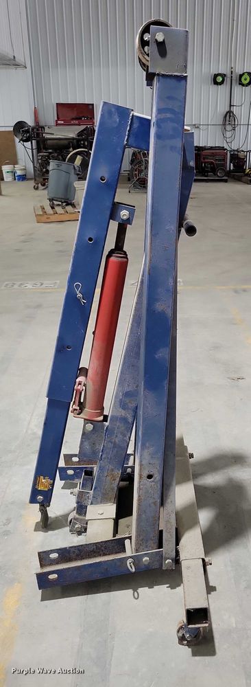 image for item DX6552 Engine hoist 