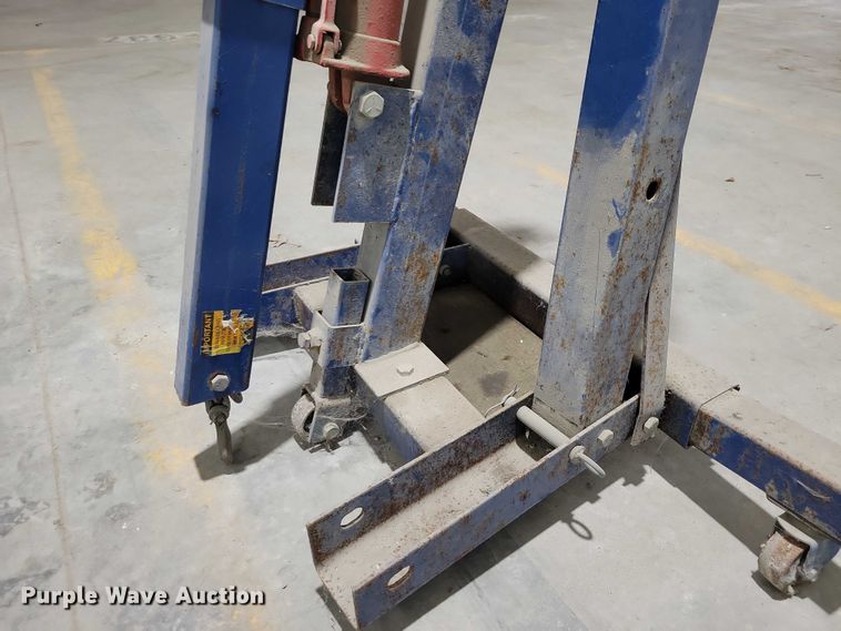 image for item DX6552 Engine hoist 