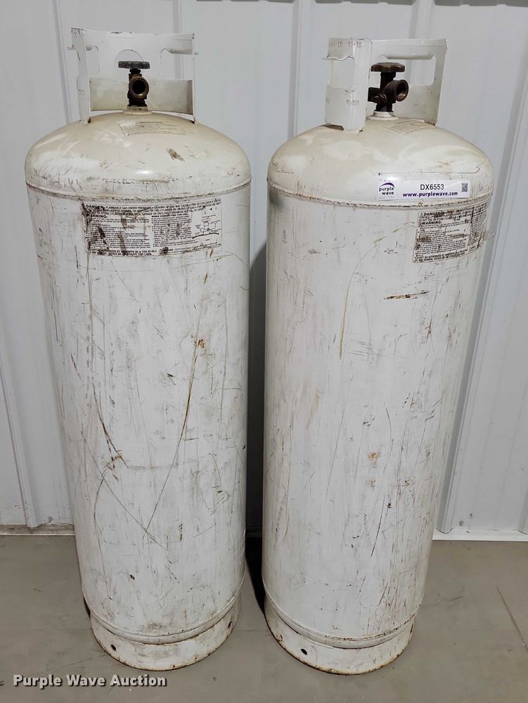 image for item DX6553 (2) propane tanks