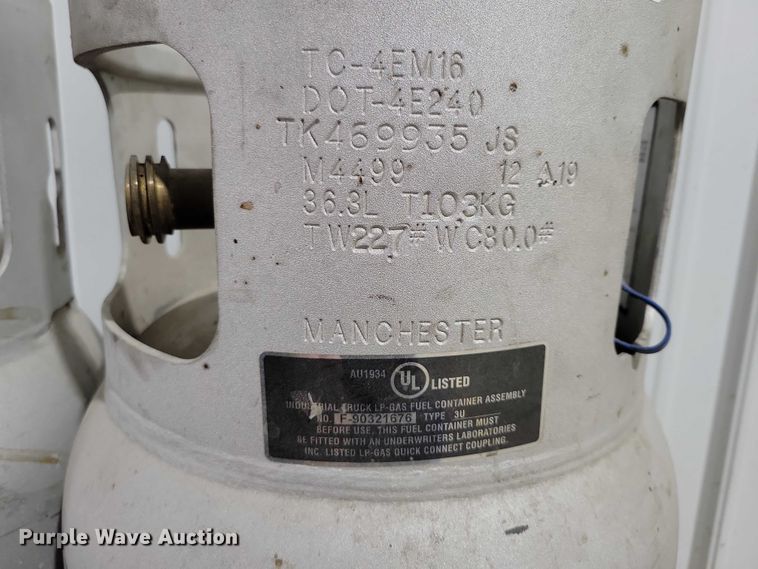 image for item DX6554 (2) forklift LPG tanks