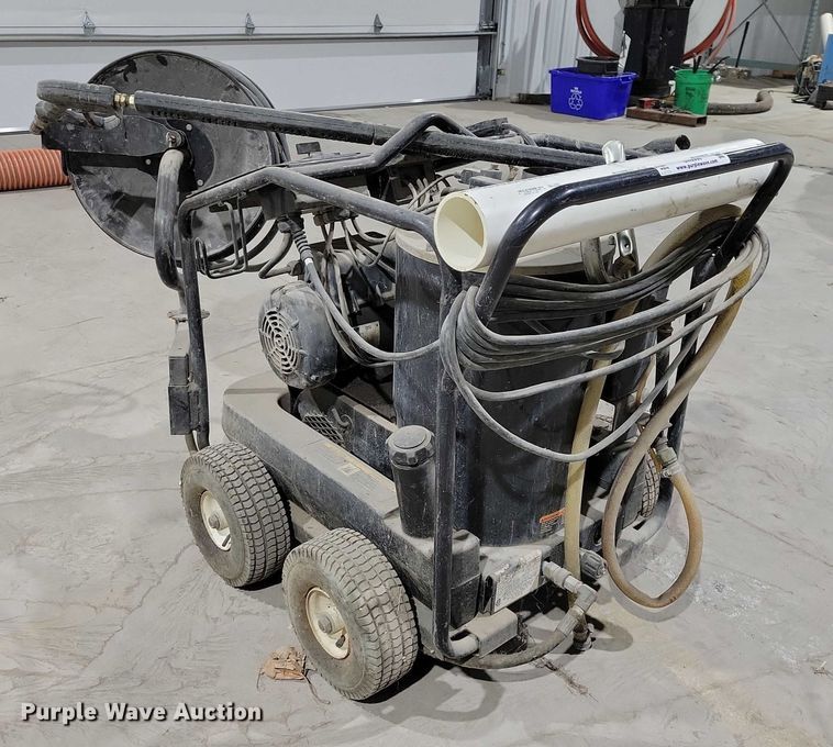 image for item DX6559 Mi-T-M 1502 hot pressure washer