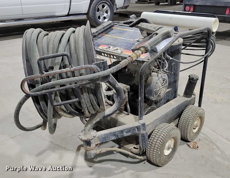 image for item DX6559 Mi-T-M 1502 hot pressure washer