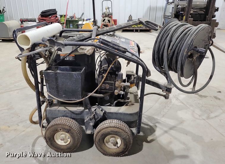 image for item DX6559 Mi-T-M 1502 hot pressure washer