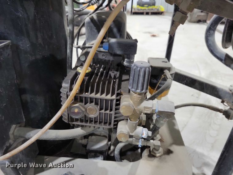 image for item DX6559 Mi-T-M 1502 hot pressure washer