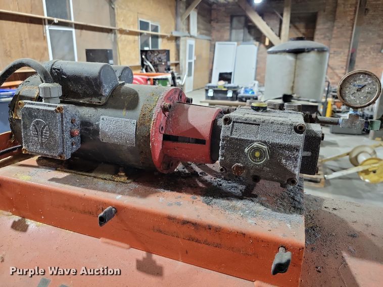 image for item DX6566 Wolverine Easy Kleen steamer