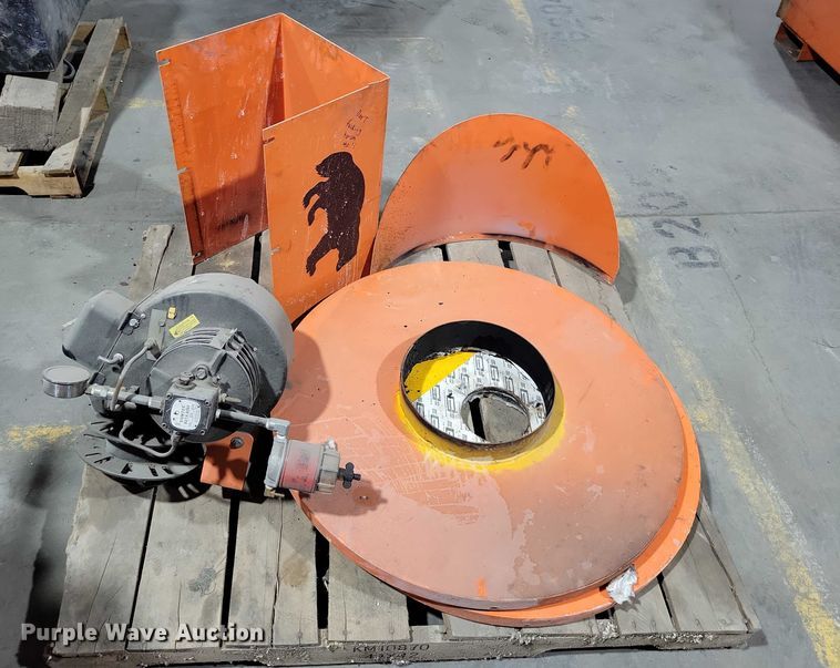 image for item DX6566 Wolverine Easy Kleen steamer