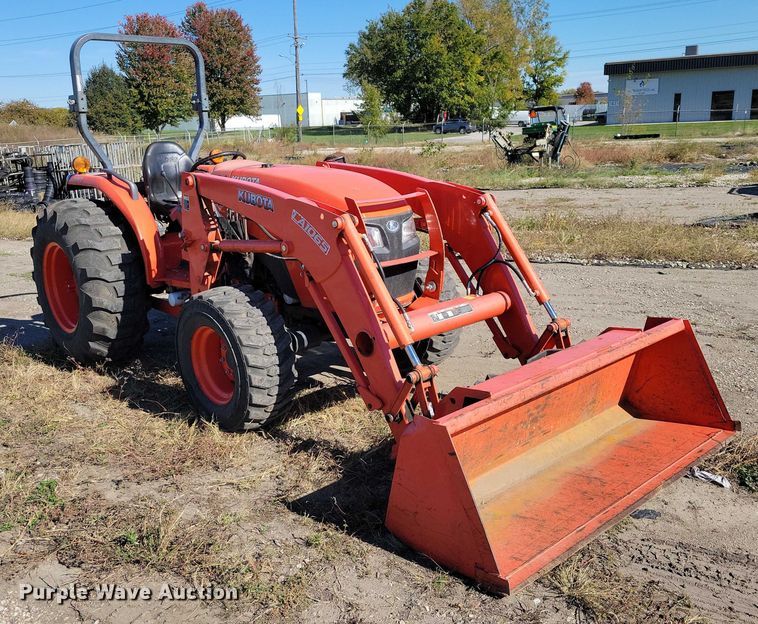 image for item DX6571 Kubota MX5800D MFWD tractor