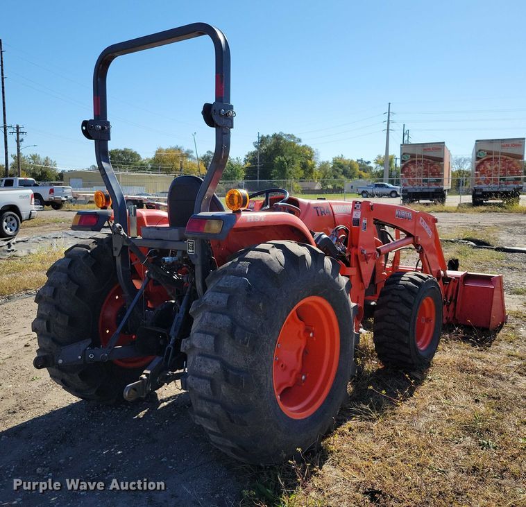 image for item DX6571 Kubota MX5800D MFWD tractor