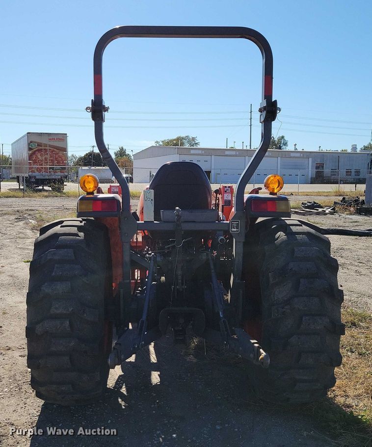 image for item DX6571 Kubota MX5800D MFWD tractor