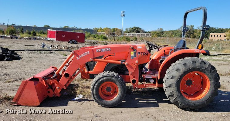 image for item DX6571 Kubota MX5800D MFWD tractor