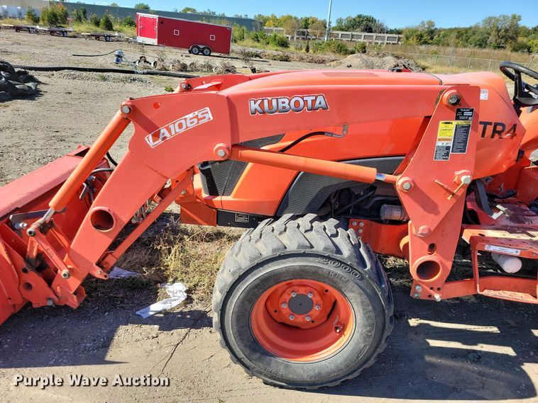image for item DX6571 Kubota MX5800D MFWD tractor