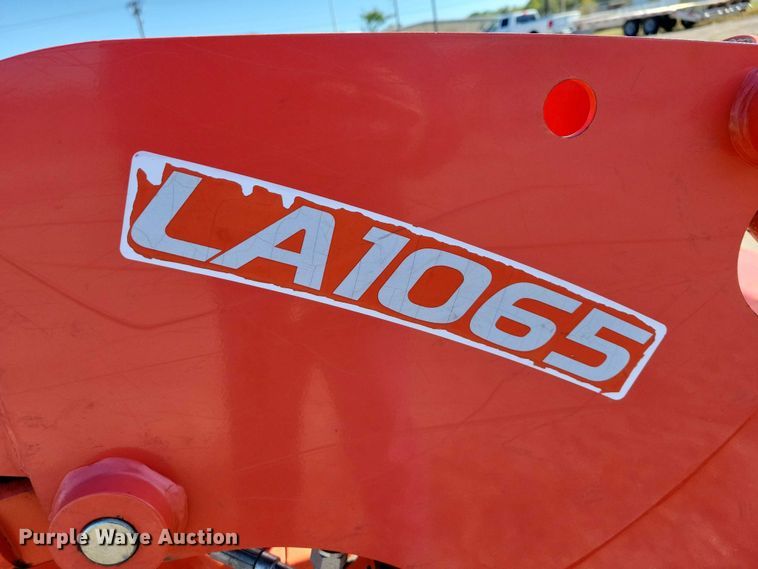 image for item DX6571 Kubota MX5800D MFWD tractor